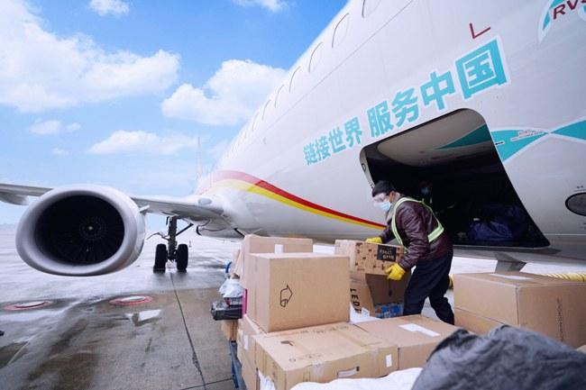 三峽機(jī)場(chǎng)物流公司創(chuàng)新推出“落地即配送”服務(wù)，提升航空貨運(yùn)便捷性